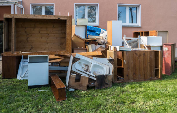 Best Yard Cleanup Services  in St Leo, FL